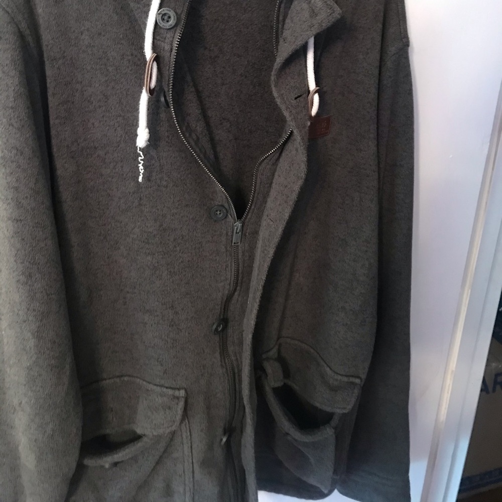medium - Picture 3 of 5